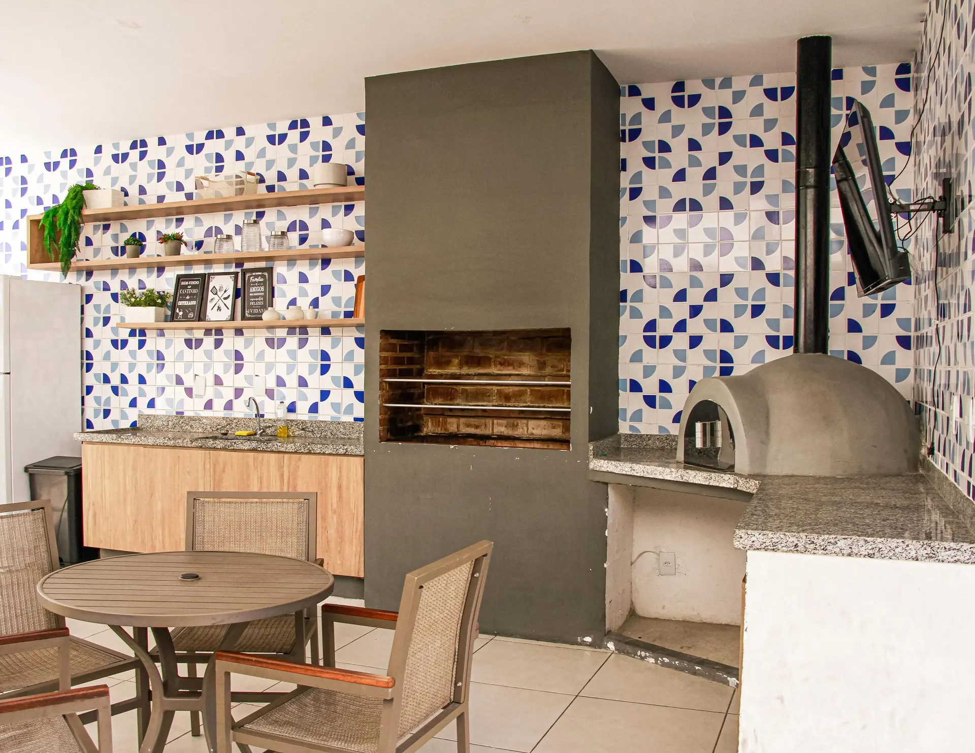 Apartment with 2 bedrooms, gas stove and balcony