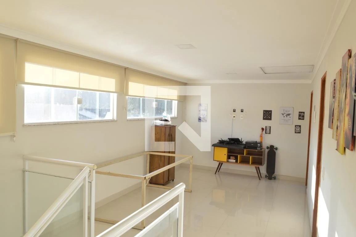 Casa de 5 quartos com 3 suítes e varanda fechada — photo 45