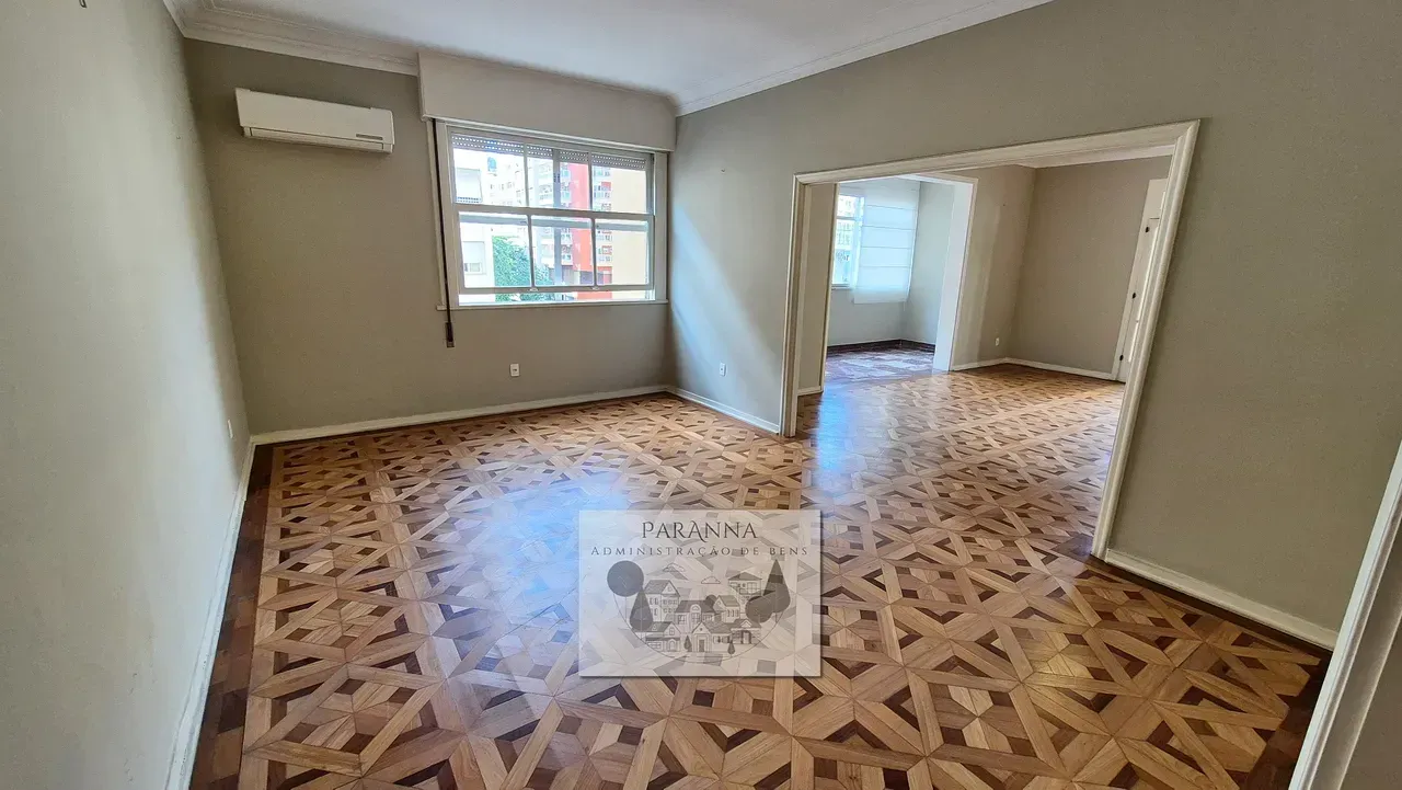 4-bedroom, 4-bath apartment with balcony and laundry area — photo 13