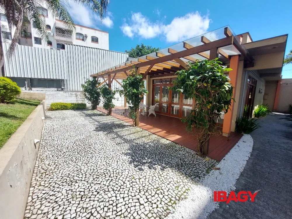 Apartamento amueblado con 2 dormitorios y cocina a gas — photo 17
