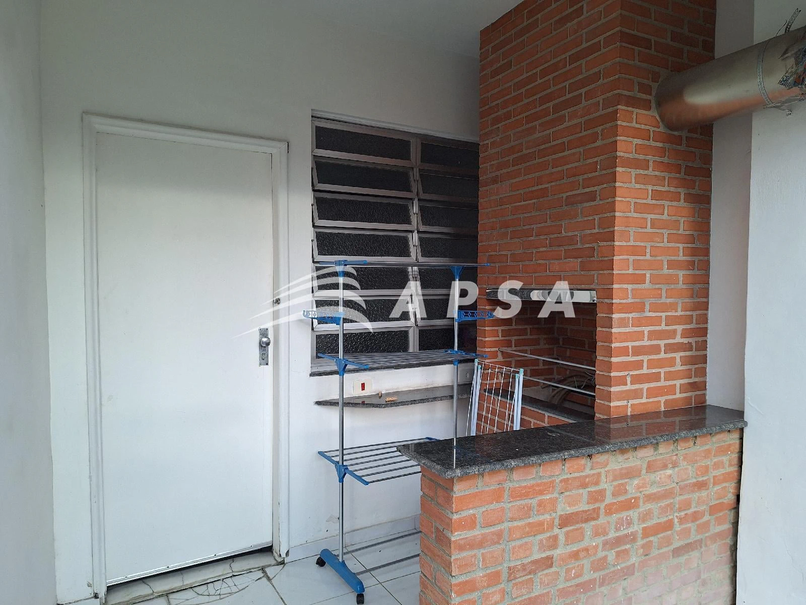 2-bedroom apartment with a mountain view — photo 18
