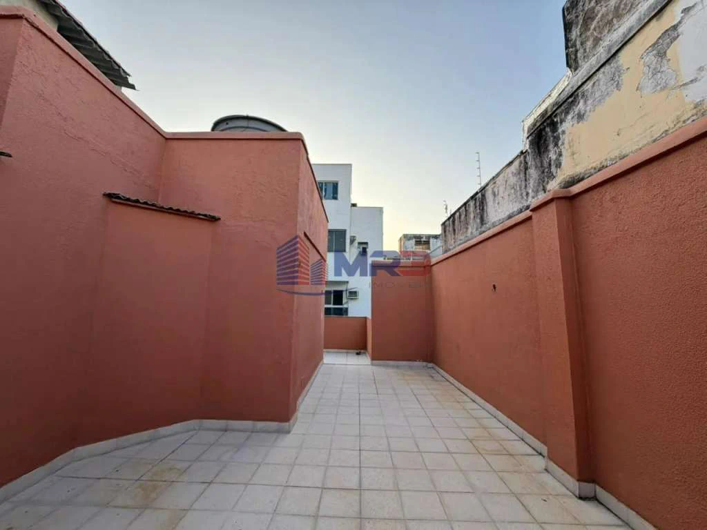 Top-floor apartment with 2 bedrooms and private BBQ — photo 20