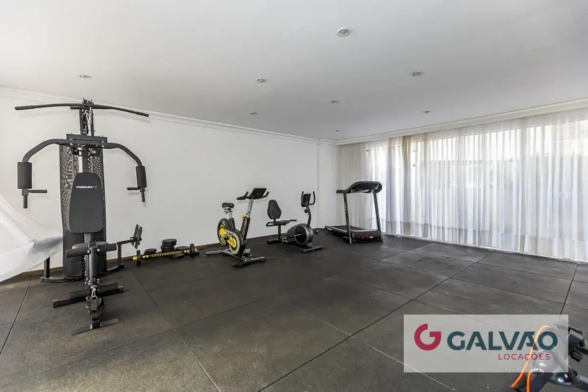 2-bedroom apartment in a building with a gym — photo 34