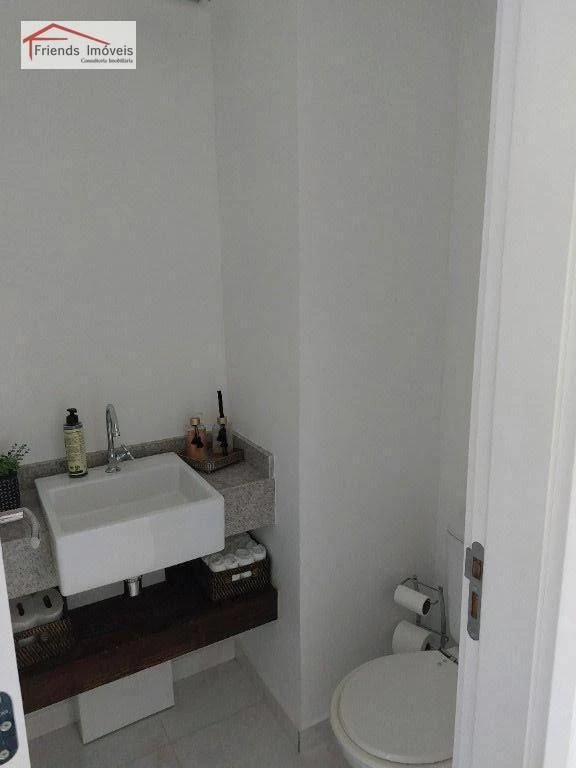 4-bedroom apartment in a building with a sauna — photo 24