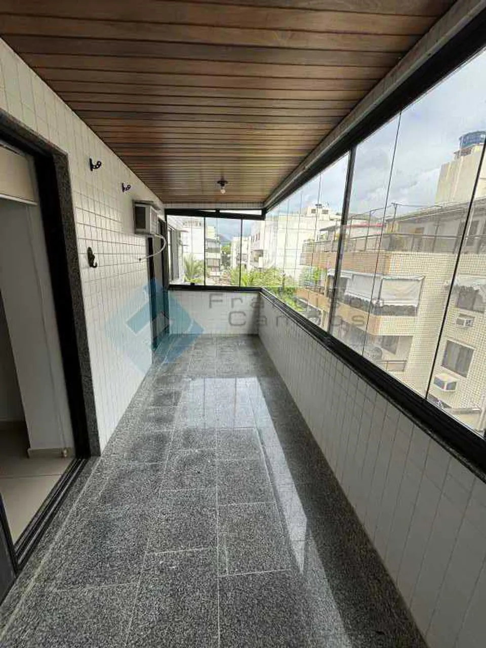 3-bedroom apartment with a glass-enclosed balcony — photo 6