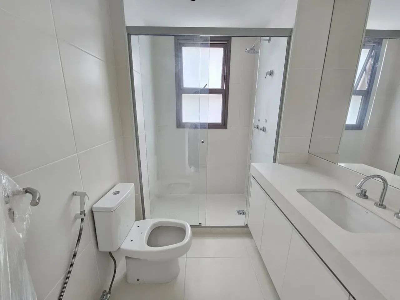 Unfurnished apartment with 3 bedrooms and 5 bathrooms — photo 8