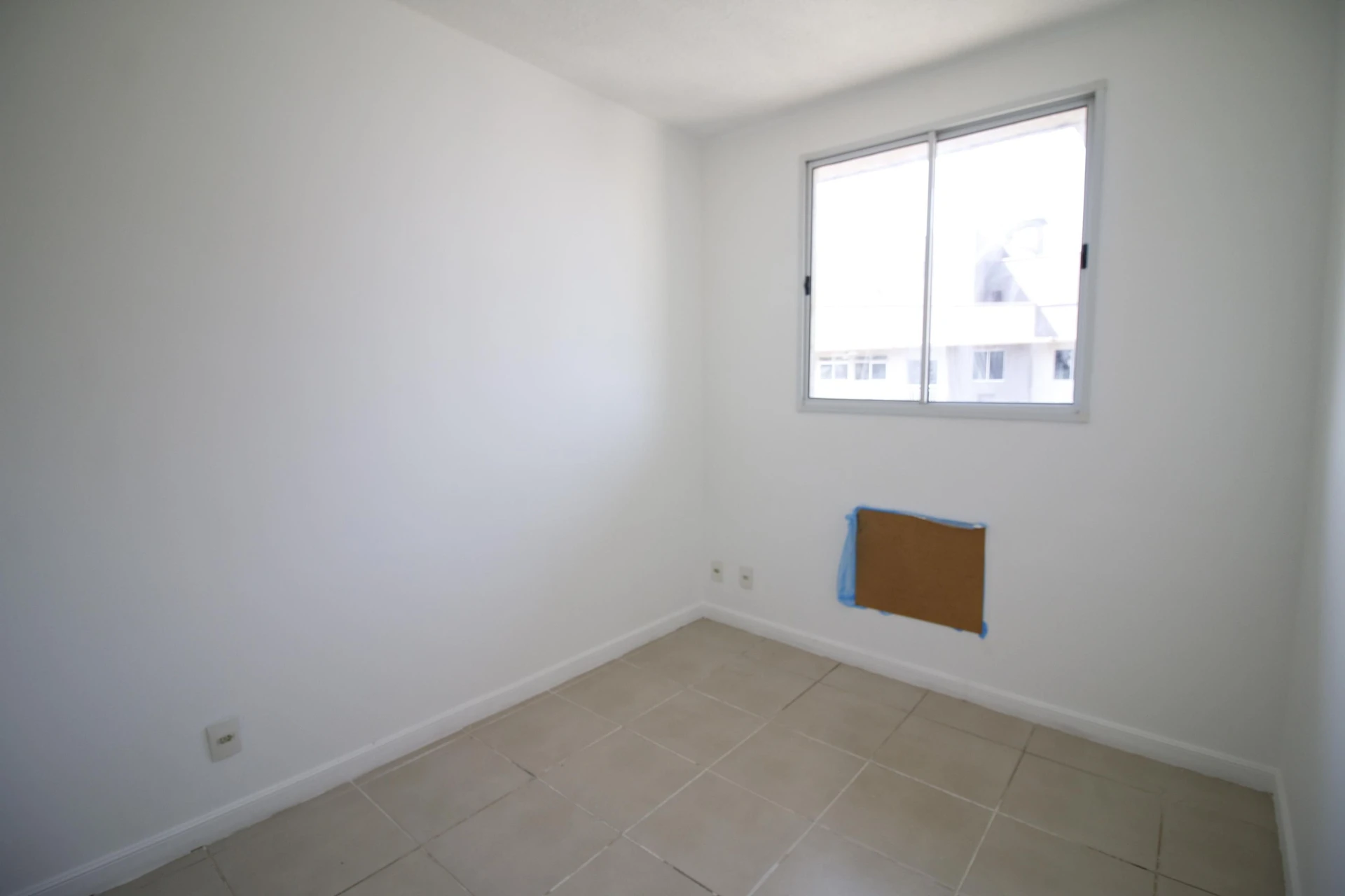 2-bedroom apartment in a building with a gym — photo 33