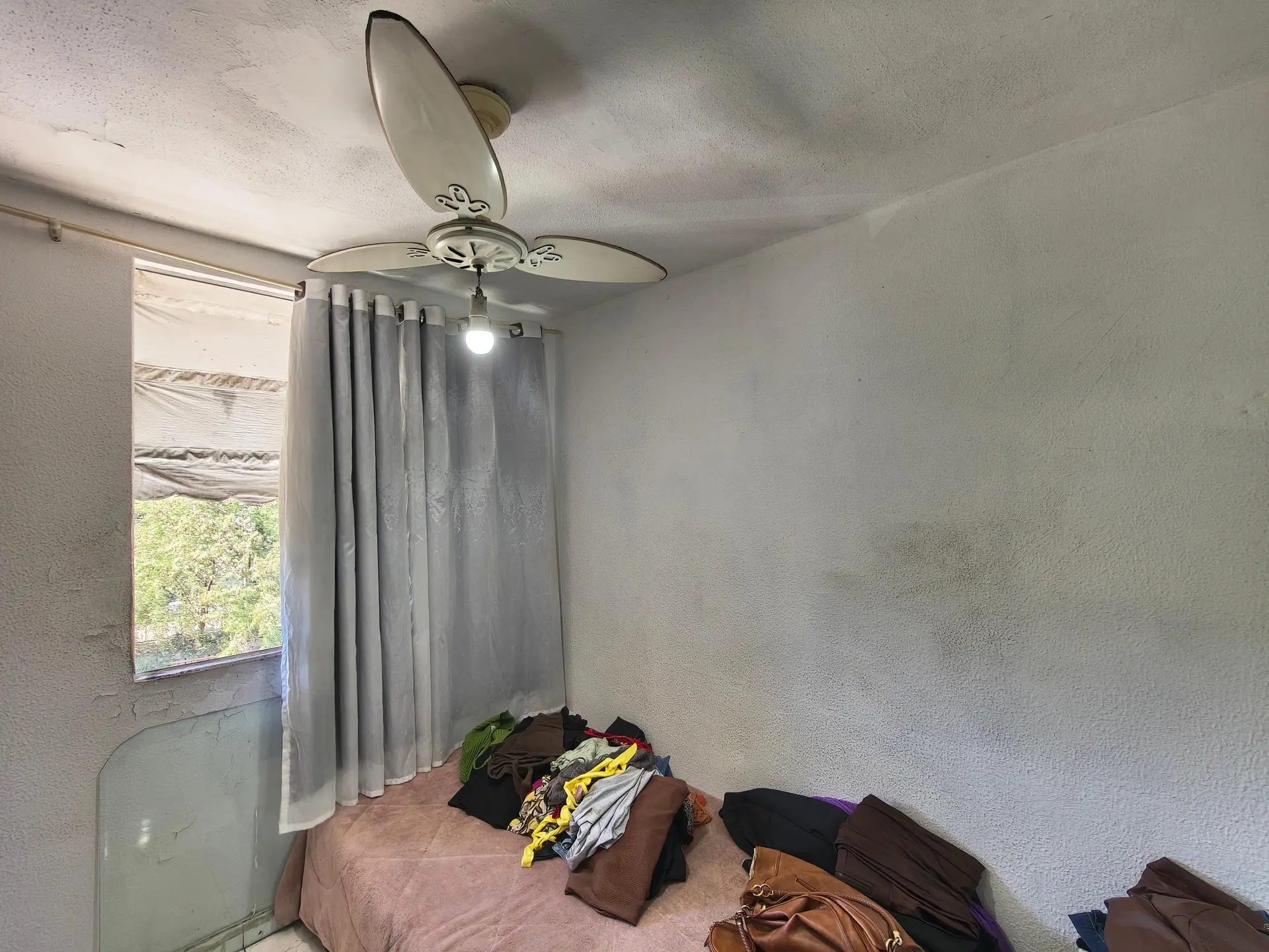 Furnished 2-bedroom apartment with 1 bathroom — photo 29