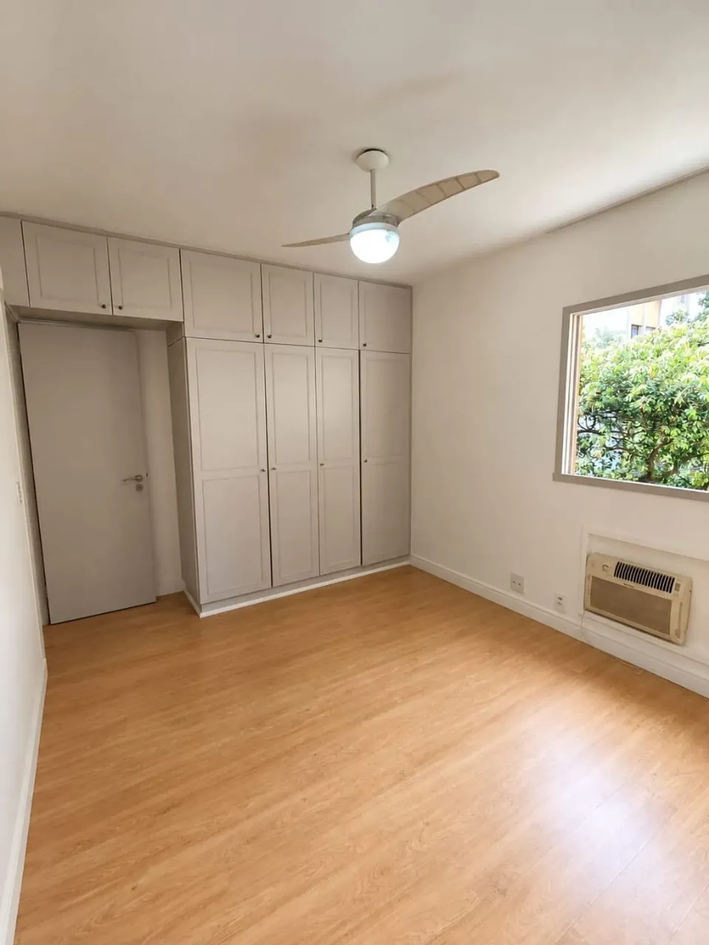 Apartamento com piso de madeira ou laminado, Copacabana — photo 18