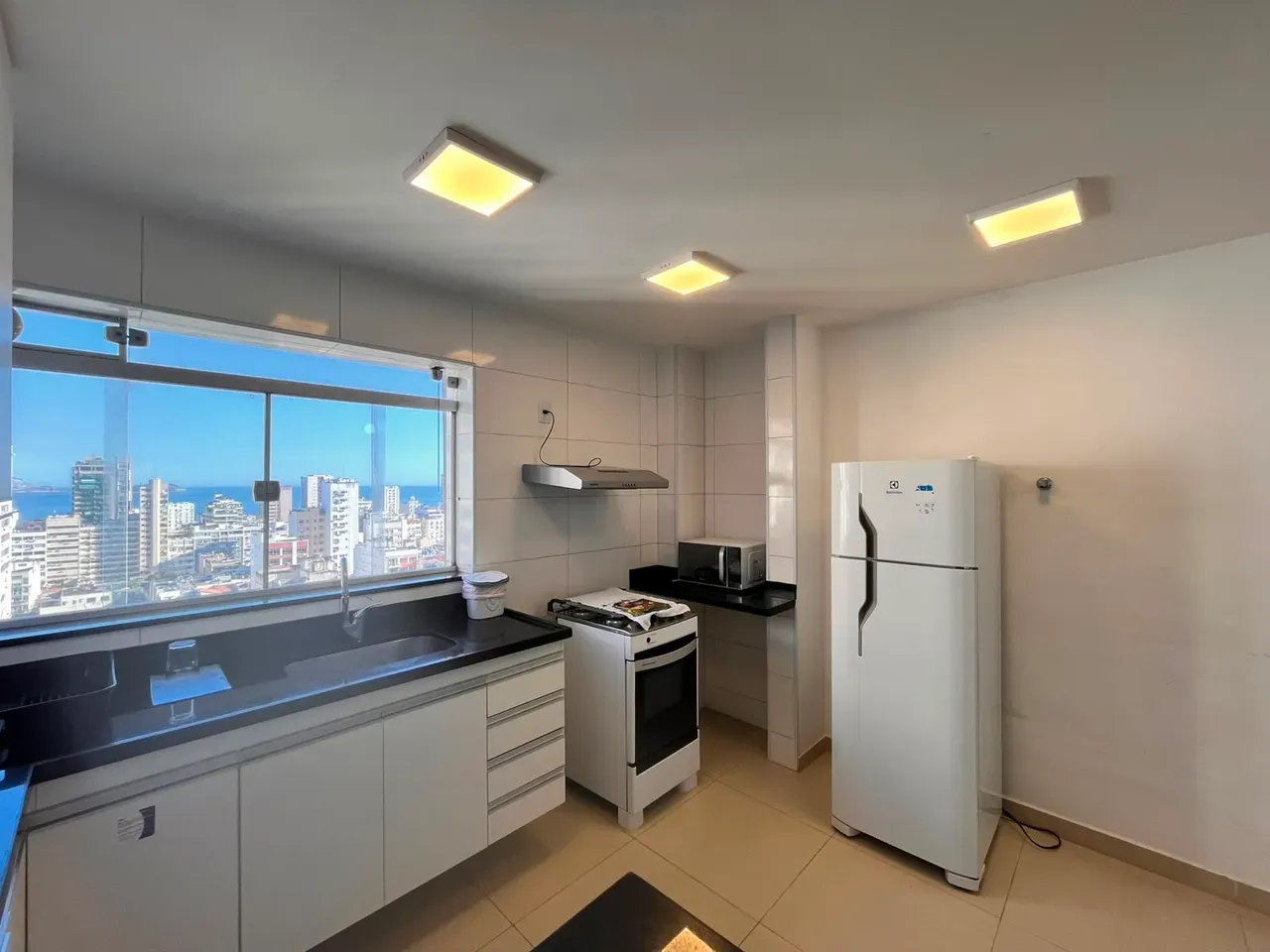 Furnished 3-bedroom apartment with gas open-plan kitchen — photo 9