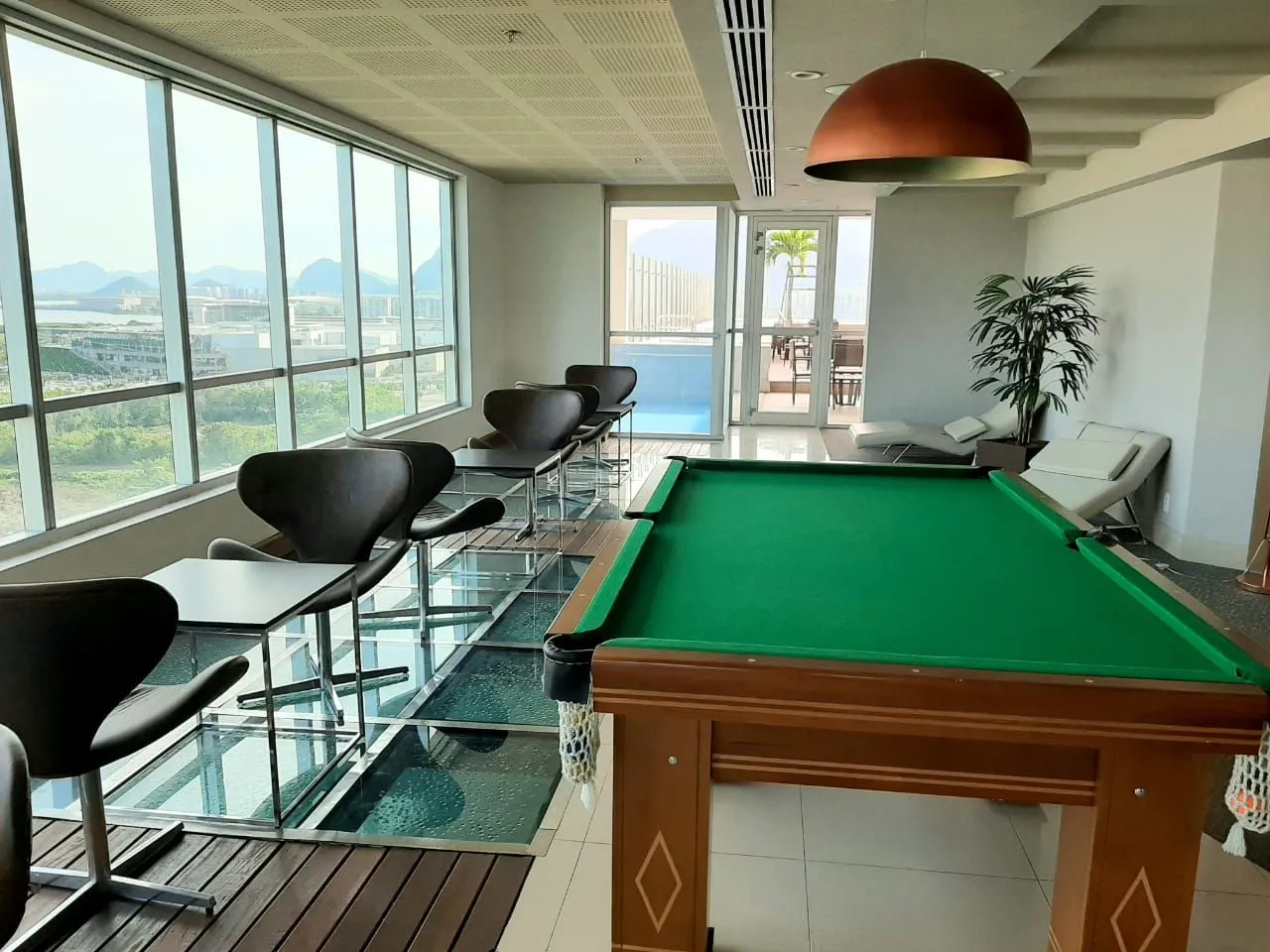 2-bedroom apartment with balcony and enclosed kitchen — photo 39