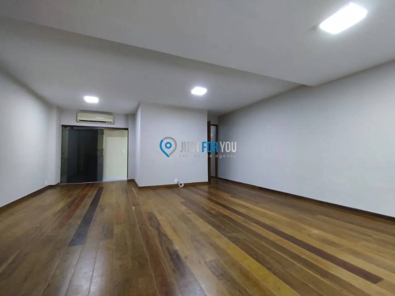 Apartamento com piso de madeira ou laminado, Barra da Tijuca — photo 2
