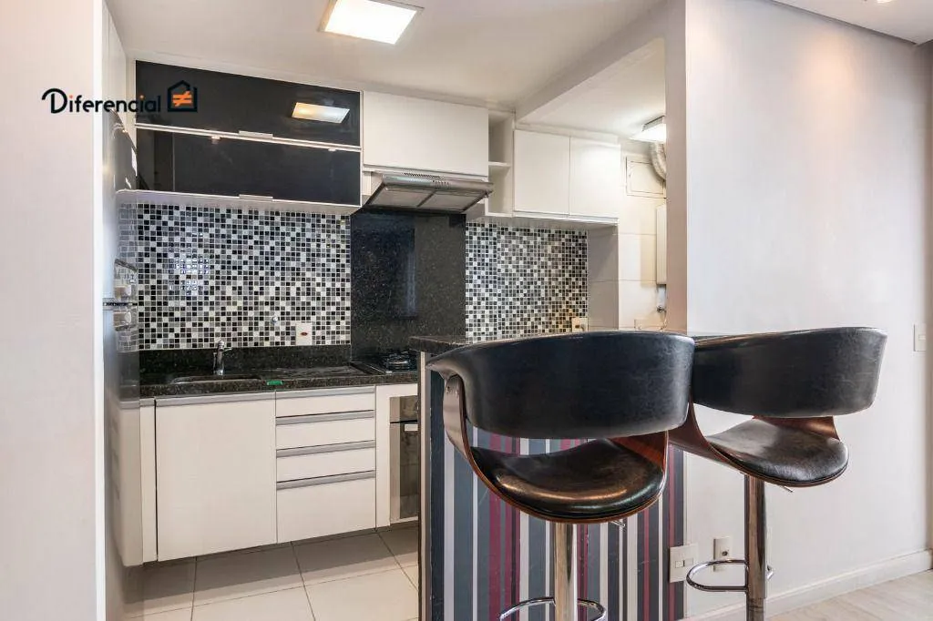 Furnished 2-bedroom apartment with open-plan kitchen — photo 7