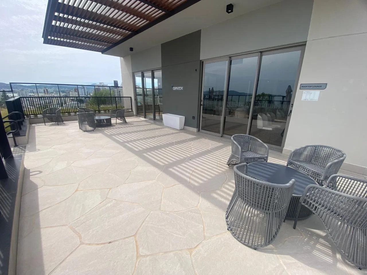Estudio amueblado de 56 m² con 1 dormitorio y plaza cubierta — photo 30