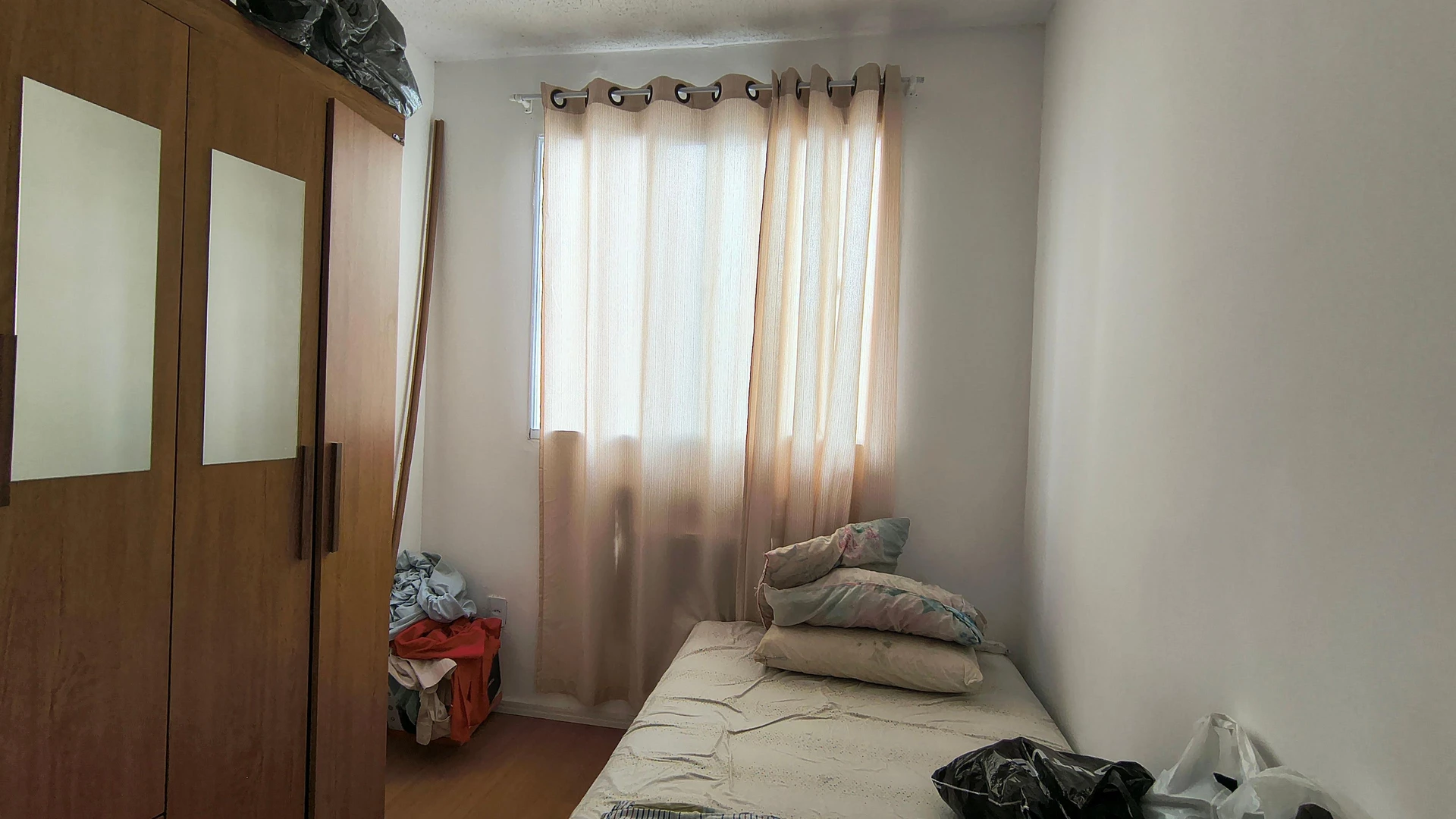 Furnished 2-bedroom apartment with 1 bathroom — photo 16