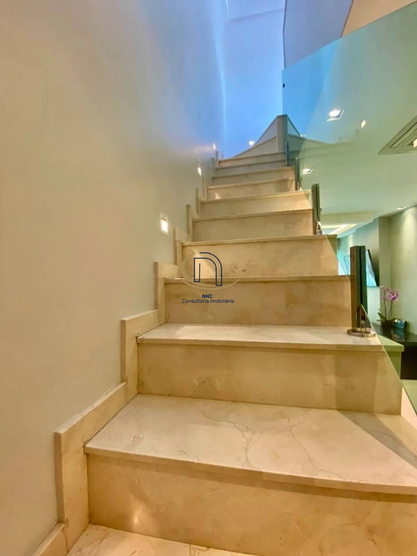 Apartment with 3 bedrooms, 5 bathrooms and 2 parking spots — photo 8
