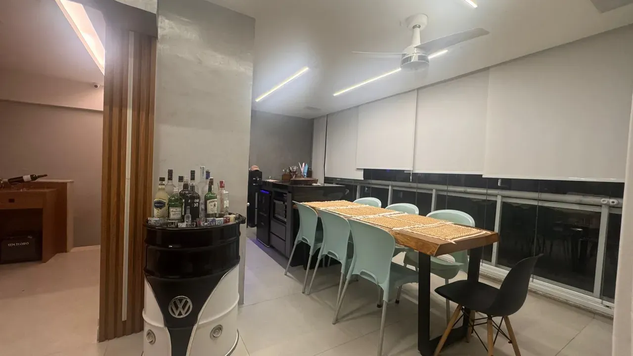Furnished 189 m² apartment with 3 en-suite bedrooms and 2 parking — photo 50