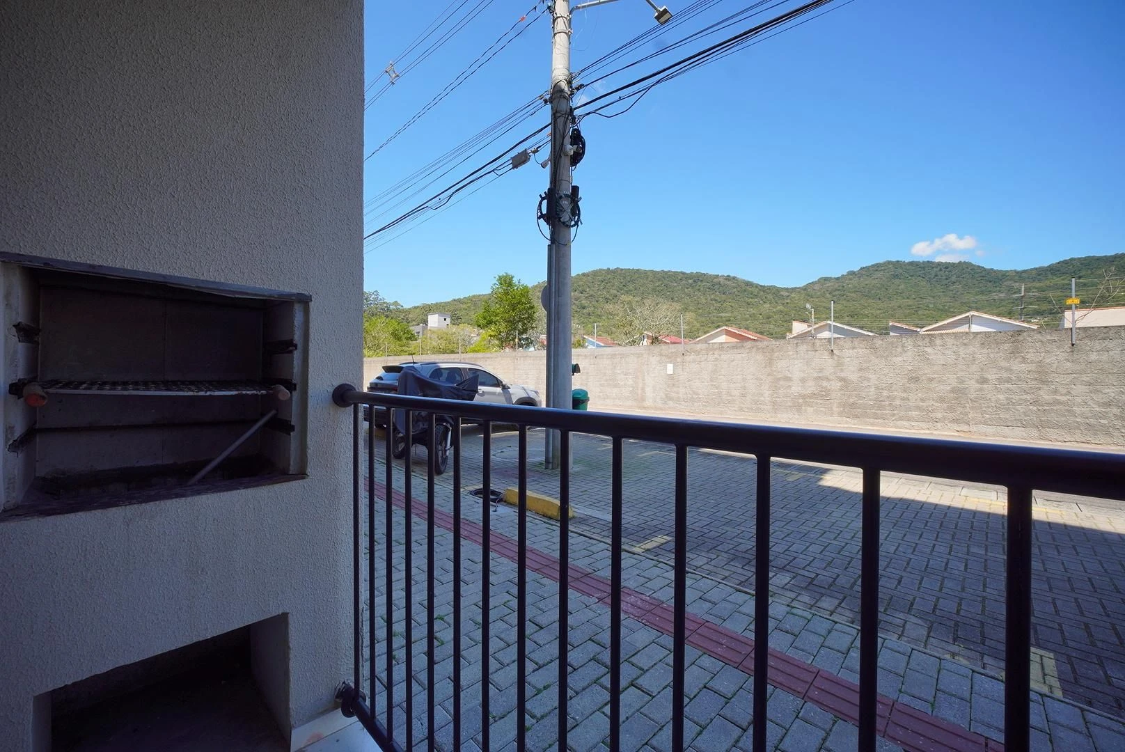 1-bedroom apartment with balcony and mountain view — photo 9