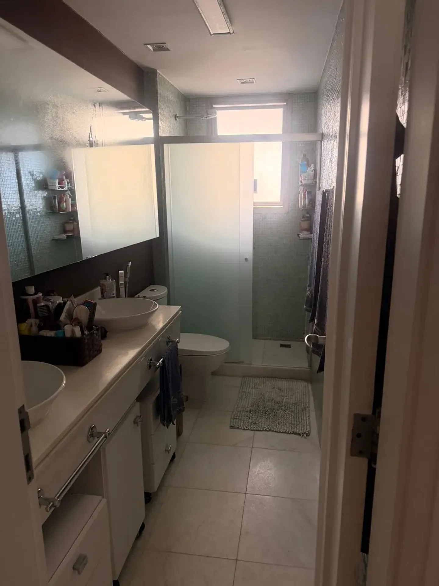 3-bedroom, 4-bath apartment with a closed kitchen — photo 21