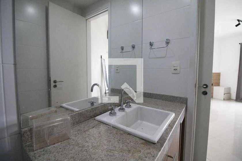 2-bedroom apartment with a mountain view in Rio de Janeiro — photo 12
