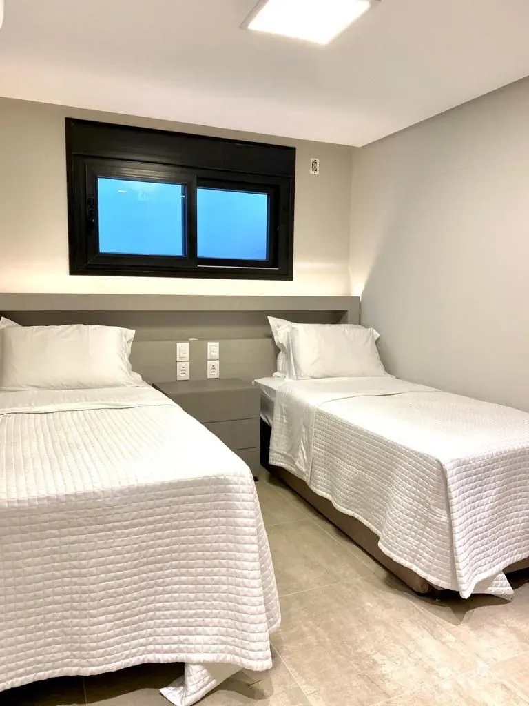 Casa com 1000 m², 6 suítes e piscina ao ar livre — photo 30
