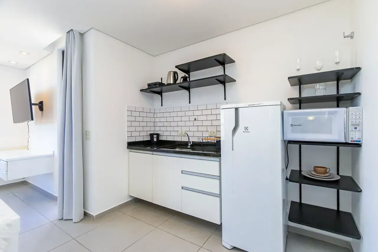 Apartamento amueblado de 36 m² con dormitorio y escritorio — photo 14
