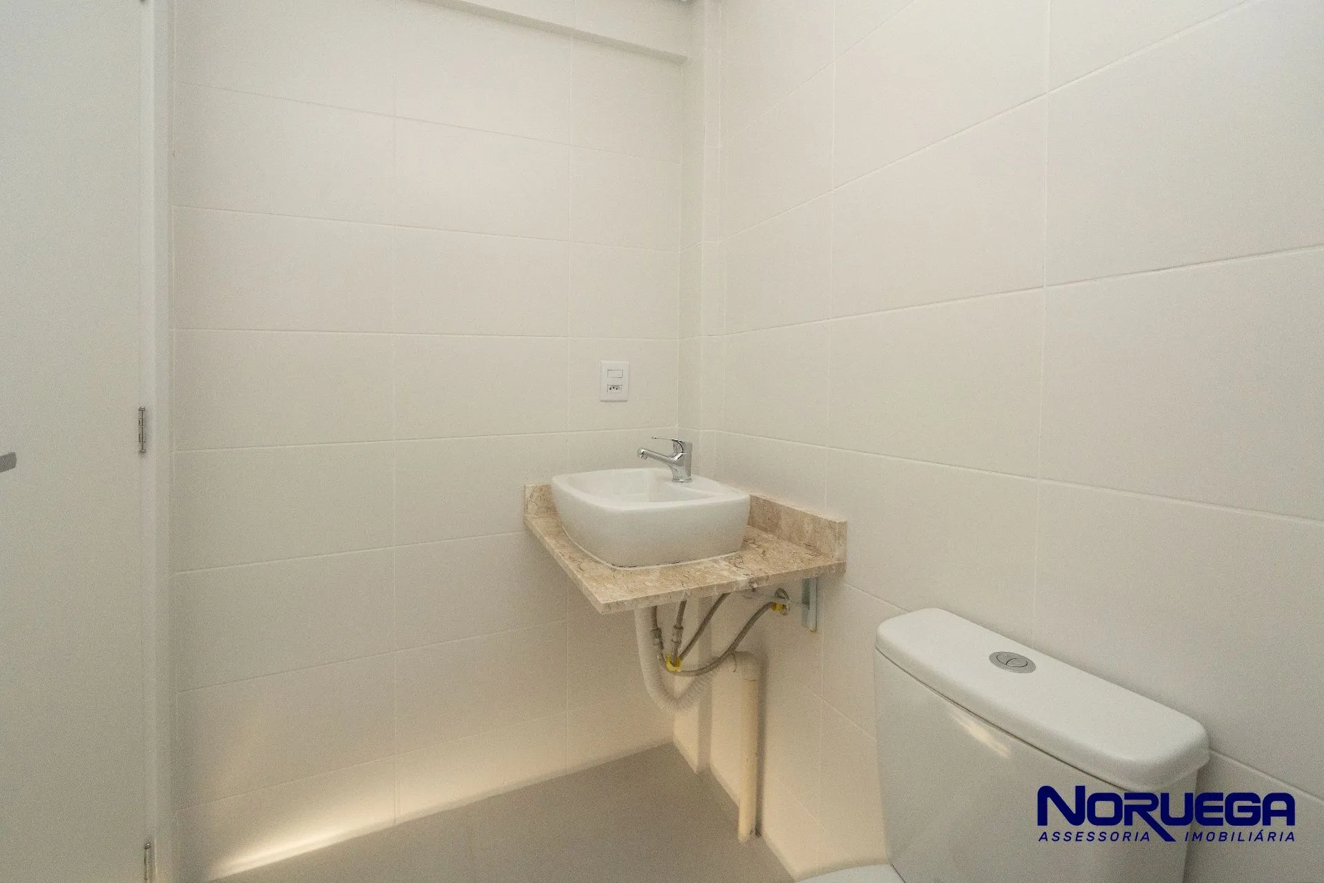 Unfurnished 2-bedroom apartment with 1 parking space — photo 27