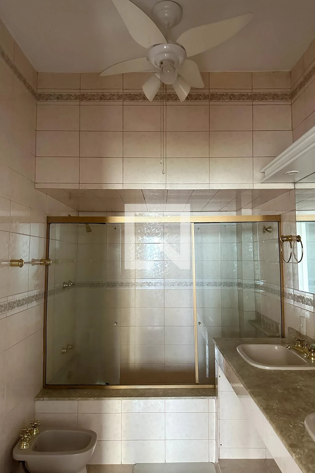 Apartamento com 4 quartos e sala de estar, 3 banheiros — photo 44