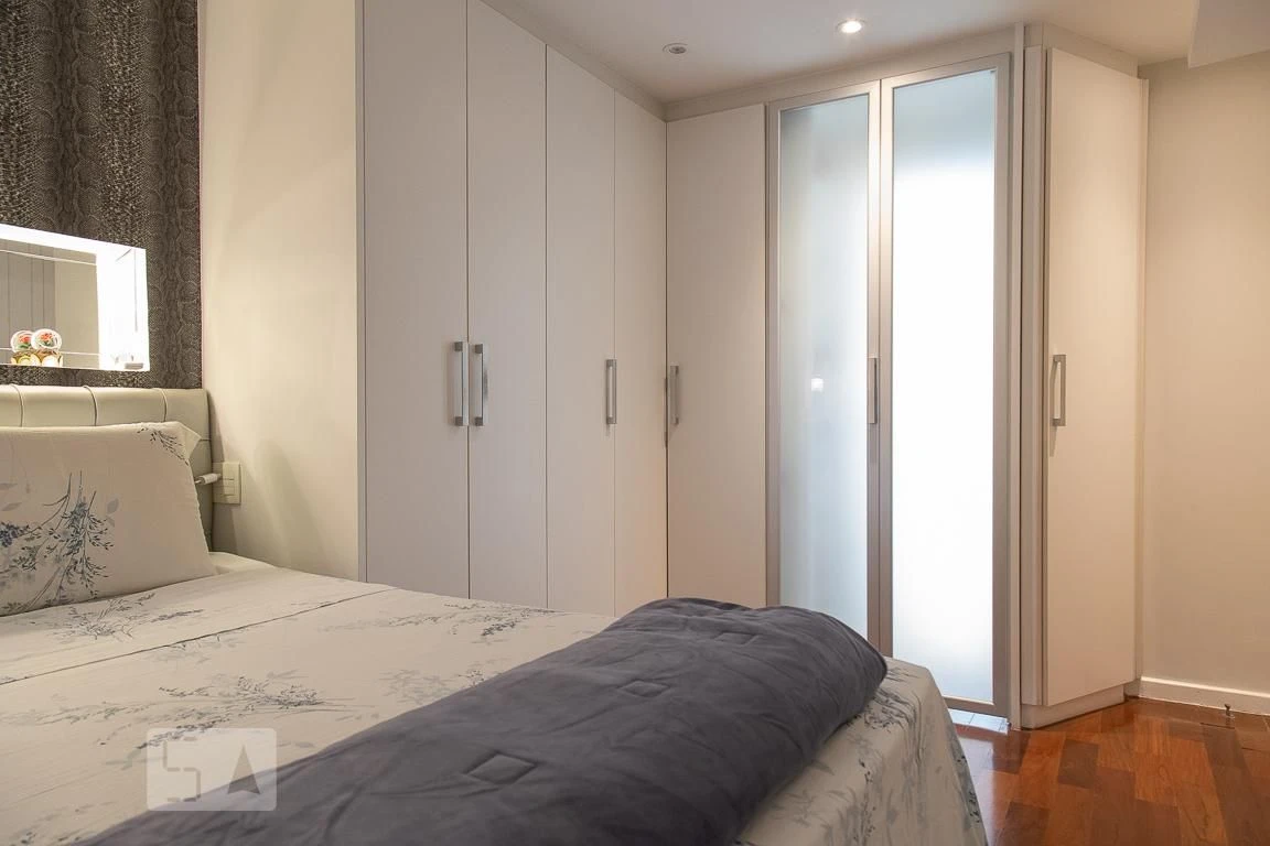 2-bedroom apartment with a home office — photo 46