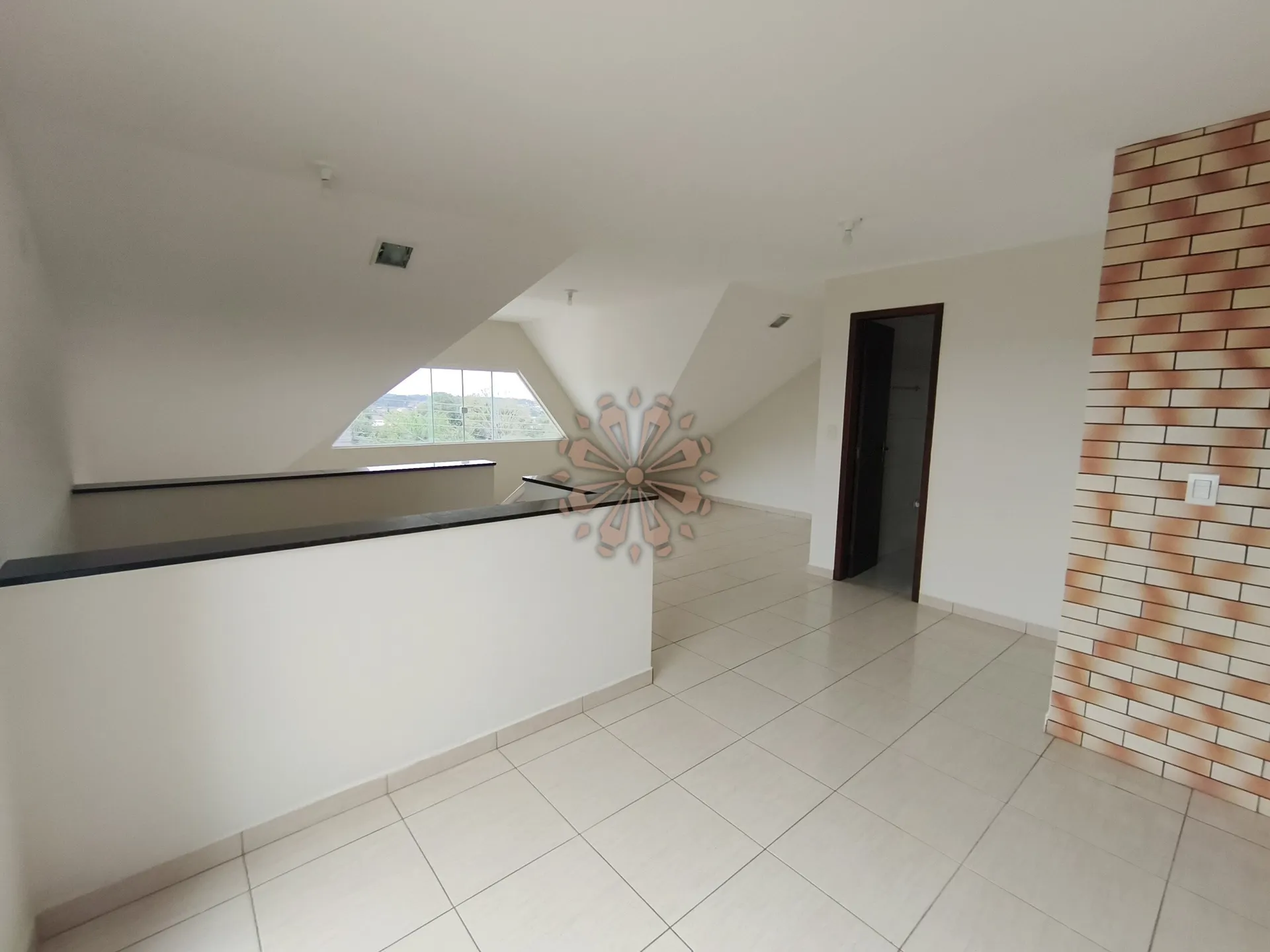 House with 3 bedrooms and 3 bathrooms across 250 m² — photo 21