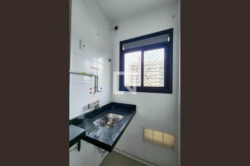 2-bedroom apartment in a building with a gym — photo 18