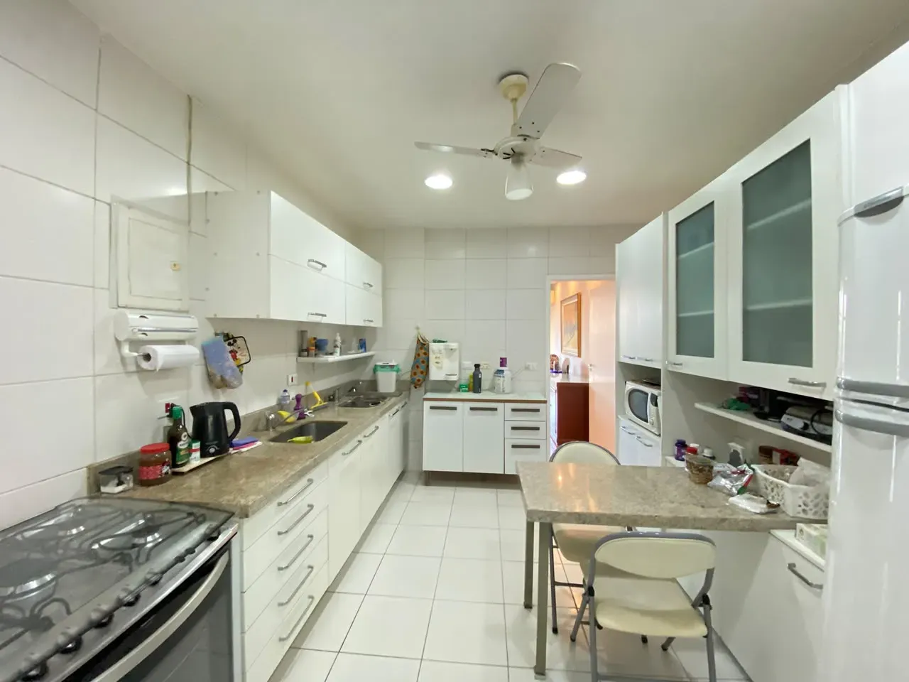 Apartamento mobiliado de 248 m² com 4 quartos e 4 banheiros — photo 4