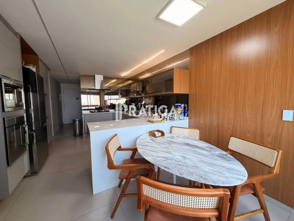 4-bedroom apartment with 5 bathrooms — photo 23