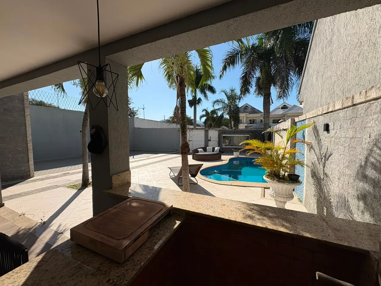 Furnished 266 m² house with 6 bedrooms and balcony grill — photo 25