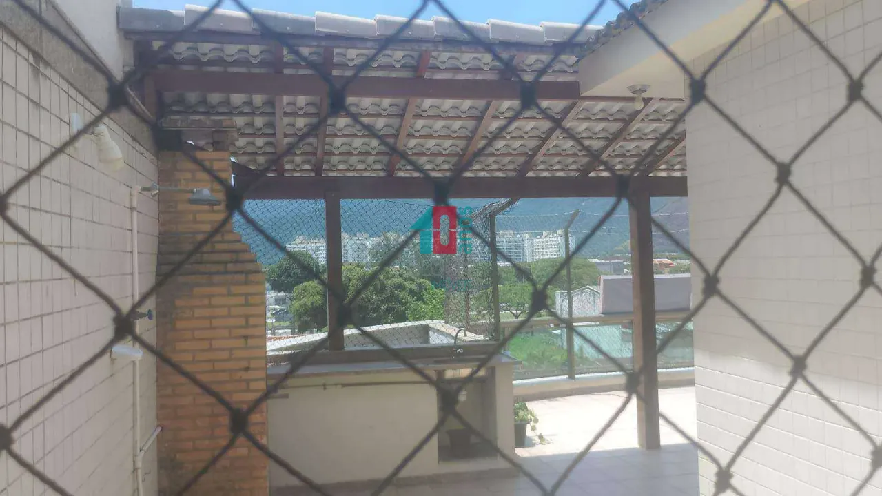 Penthouse with 3 bedrooms, 1 bathroom and balcony grill — photo 15