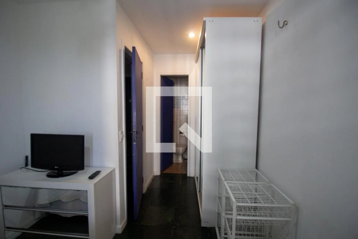 Water view in a 2-bedroom apartment, 75 m² — photo 33