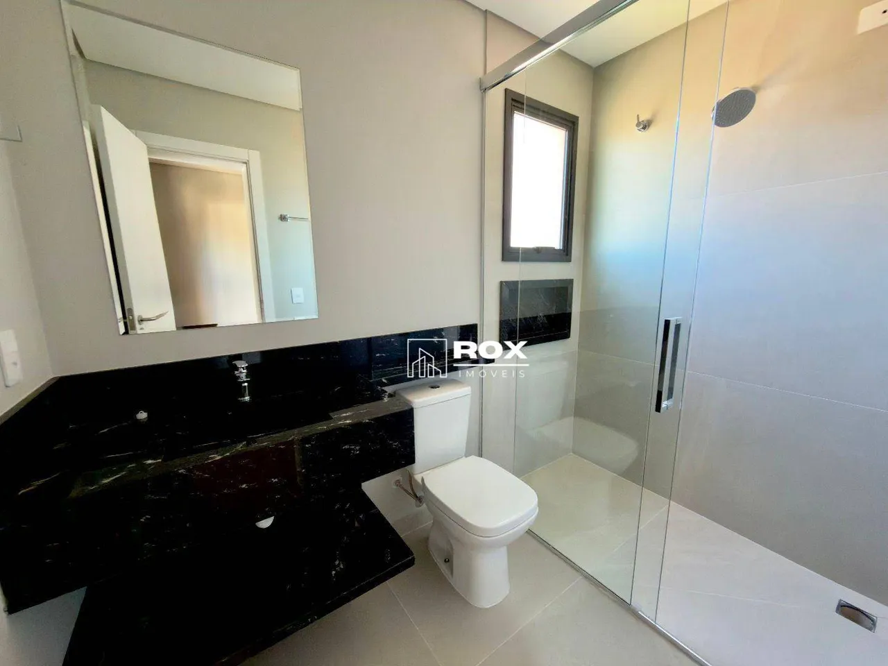 House with 3 bedrooms (1 en-suite) and open-plan kitchen — photo 14