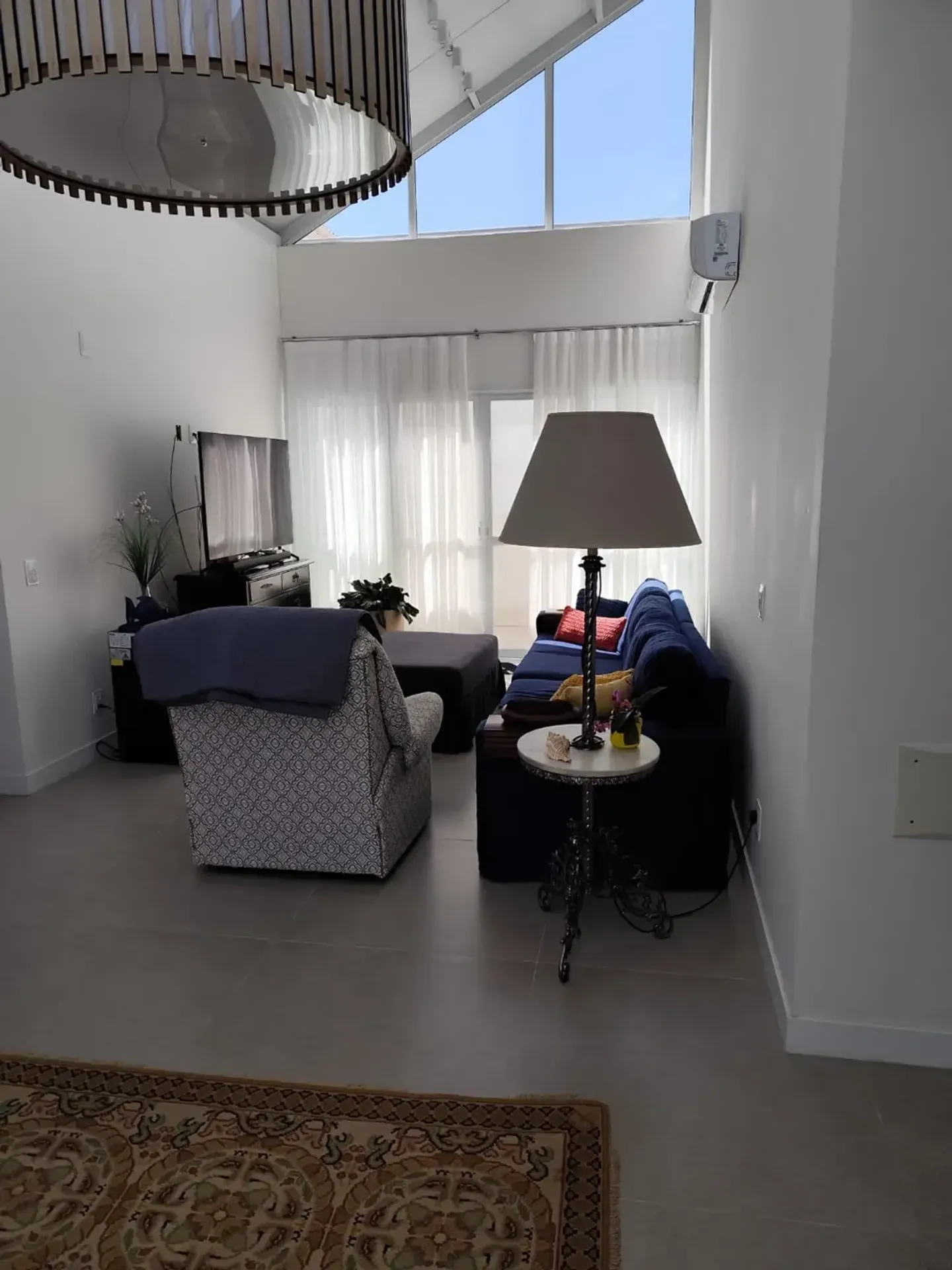Casa com 2 suítes e 450 m², 3 vagas de garagem — photo 4