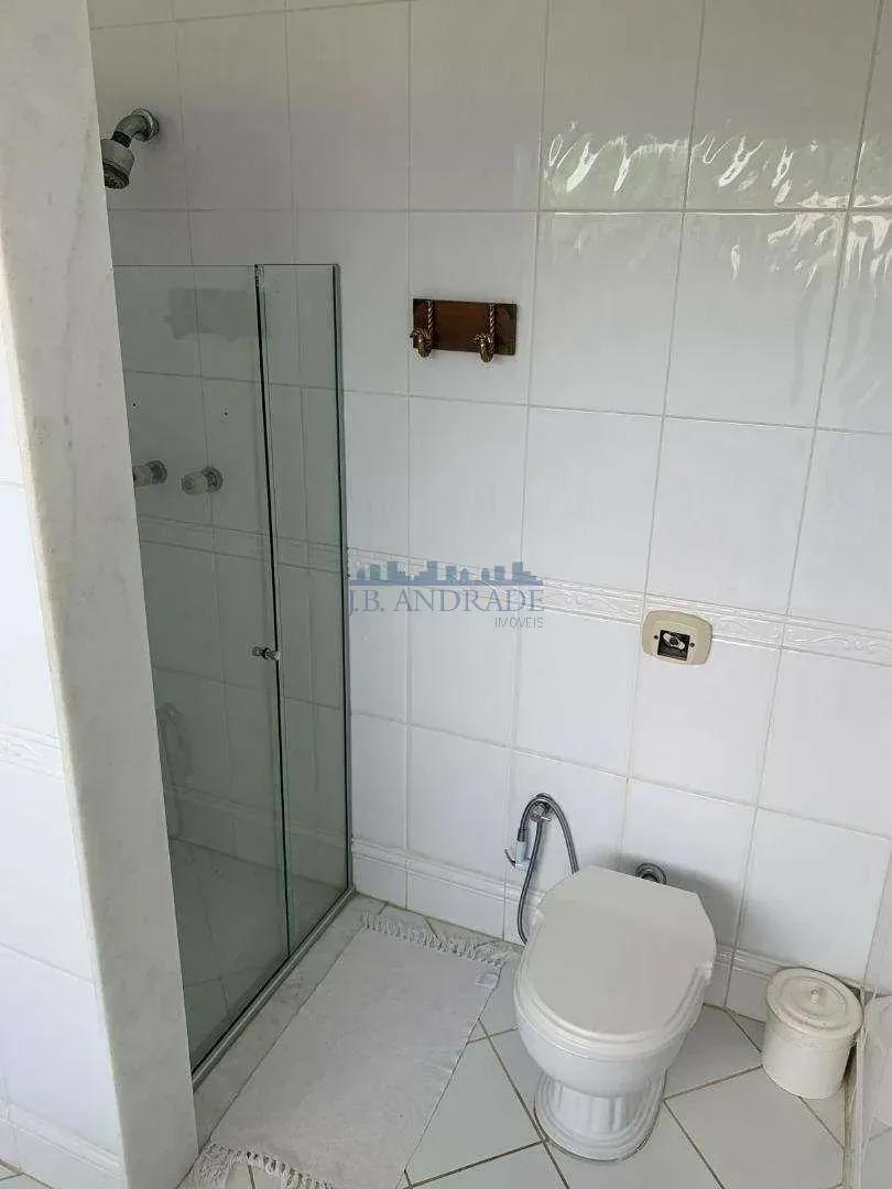 House with 6 en-suite bedrooms and 12 bathrooms — photo 34