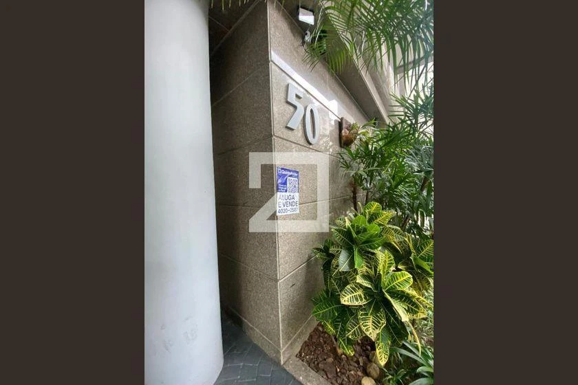 2-bedroom apartment with 103 m² and a balcony — photo 47