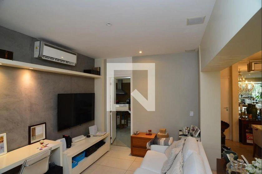 298 m² rental apartment with 4 en-suite bedrooms and balcony — photo 23