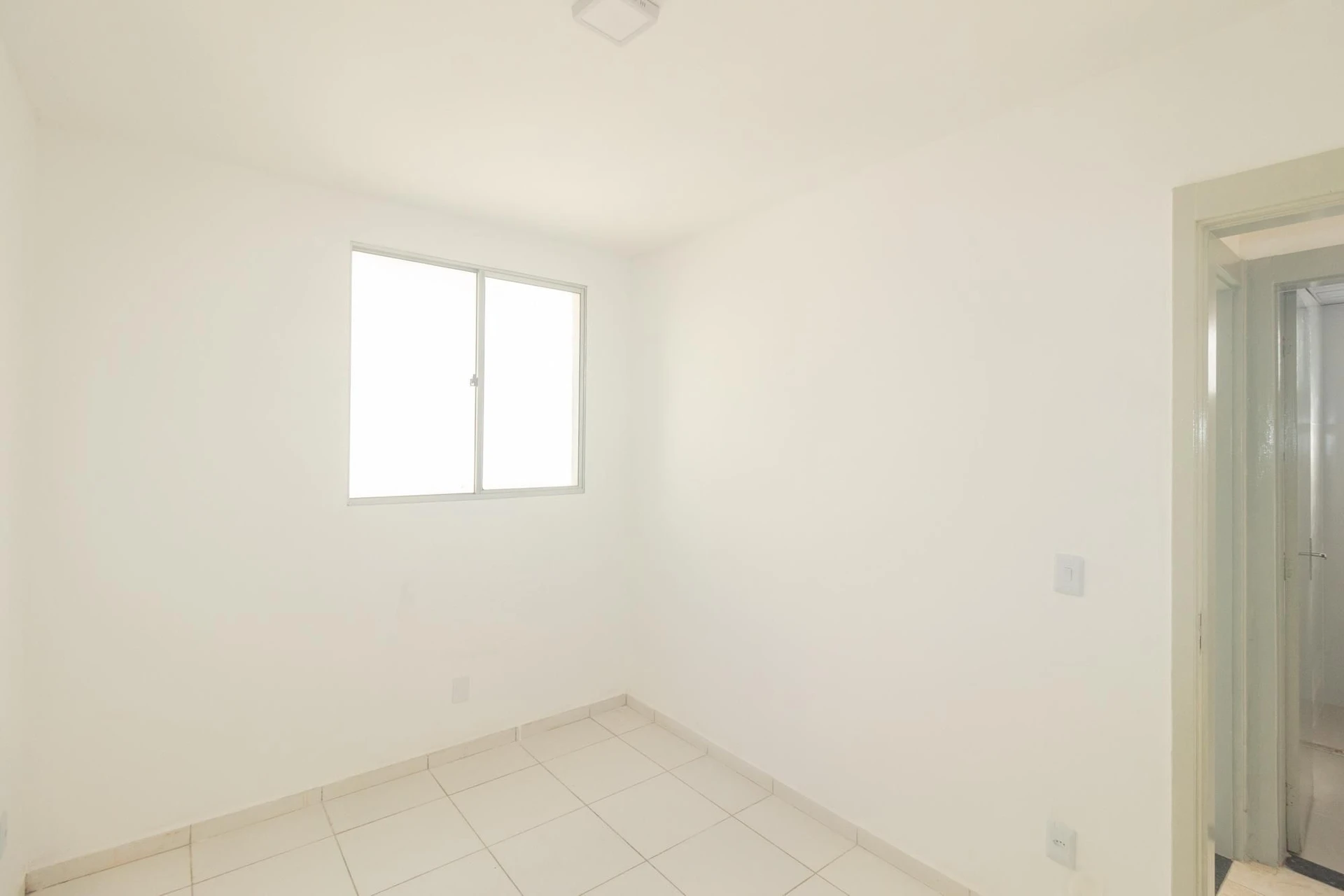 Unfurnished apartment with 2 bedrooms and open-air pool — photo 16