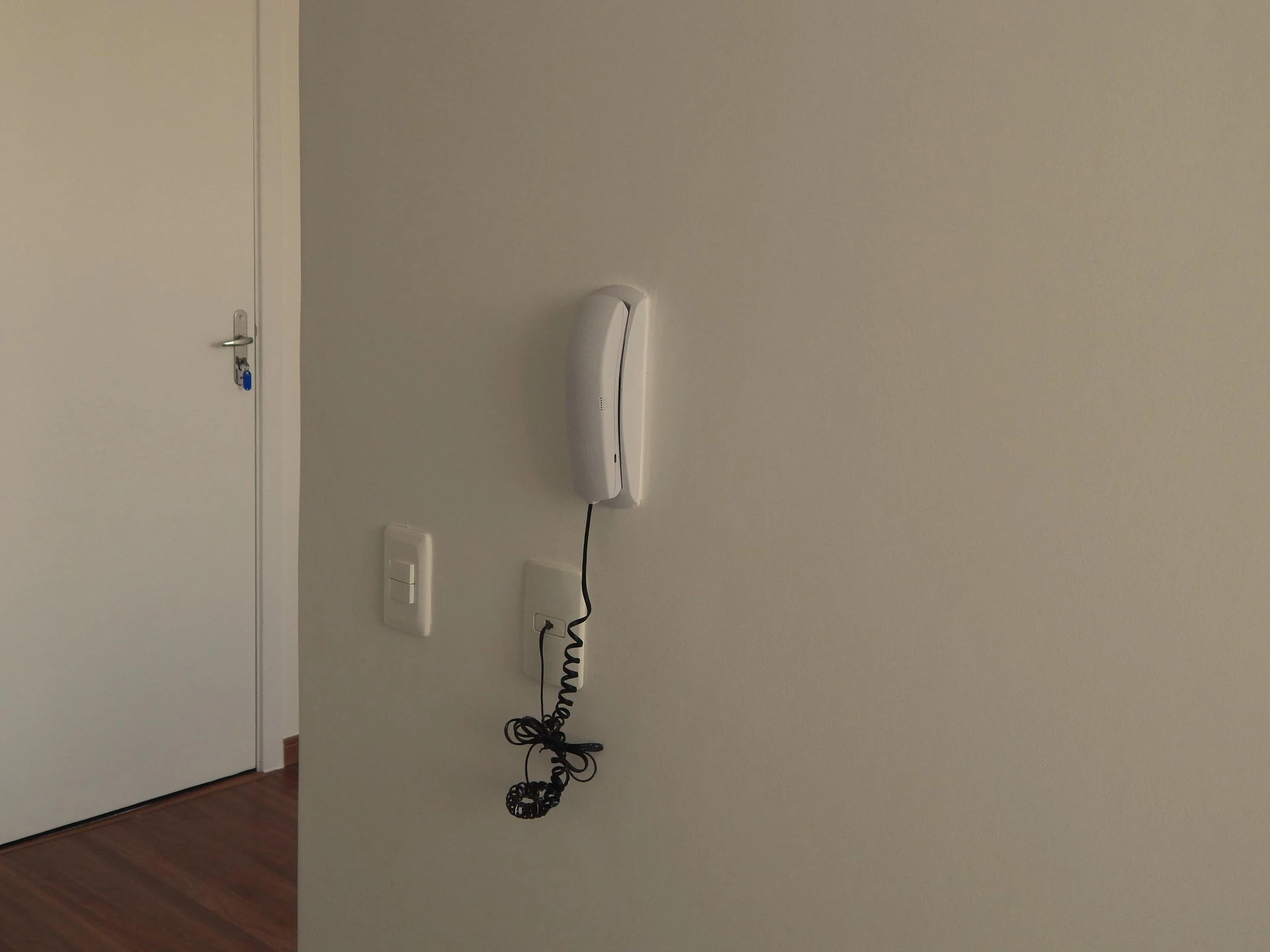 Wood or laminate floors in a 2-bedroom apartment, 41 m² — photo 23