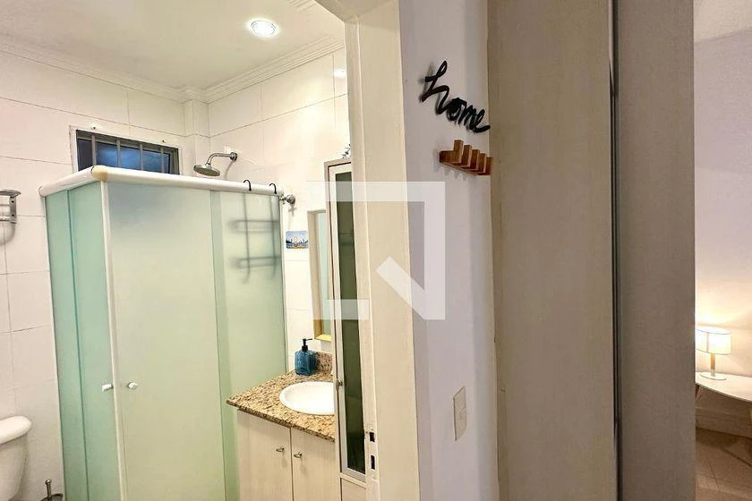 Furnished 2-bedroom apartment with 2 bathrooms — photo 17