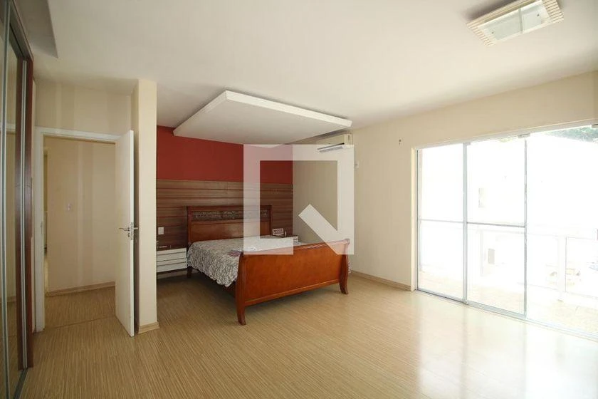 6-bedroom house with 4 en-suite suites and 600 m² — photo 10