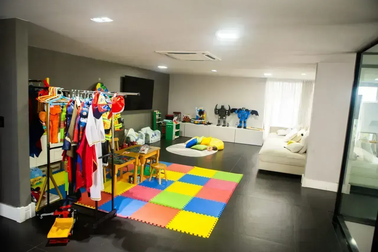 Casa triplex mobiliada com 5 suítes e 1.200 m² — photo 63