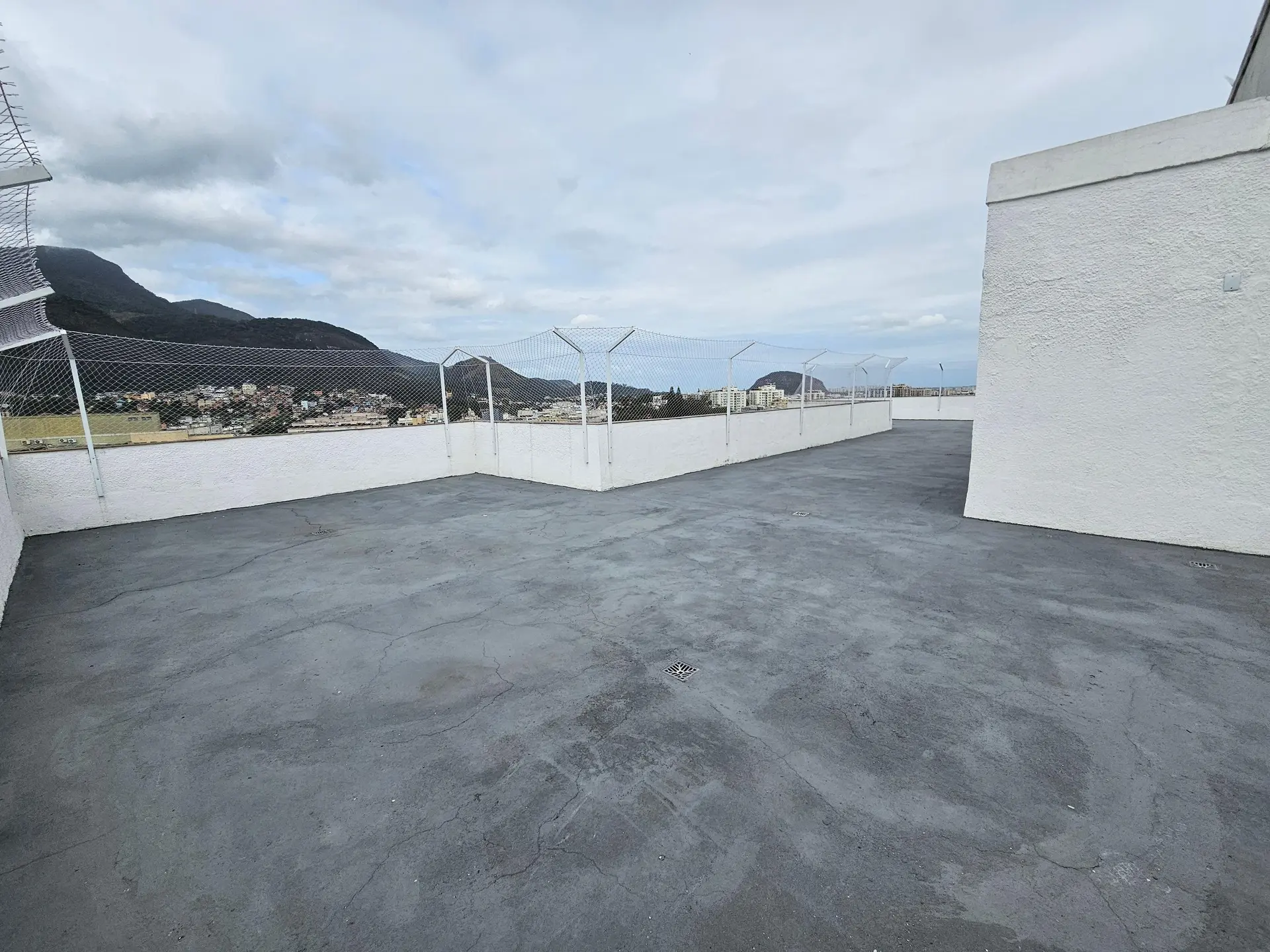 356 m² apartment with a water view and a home office — photo 58