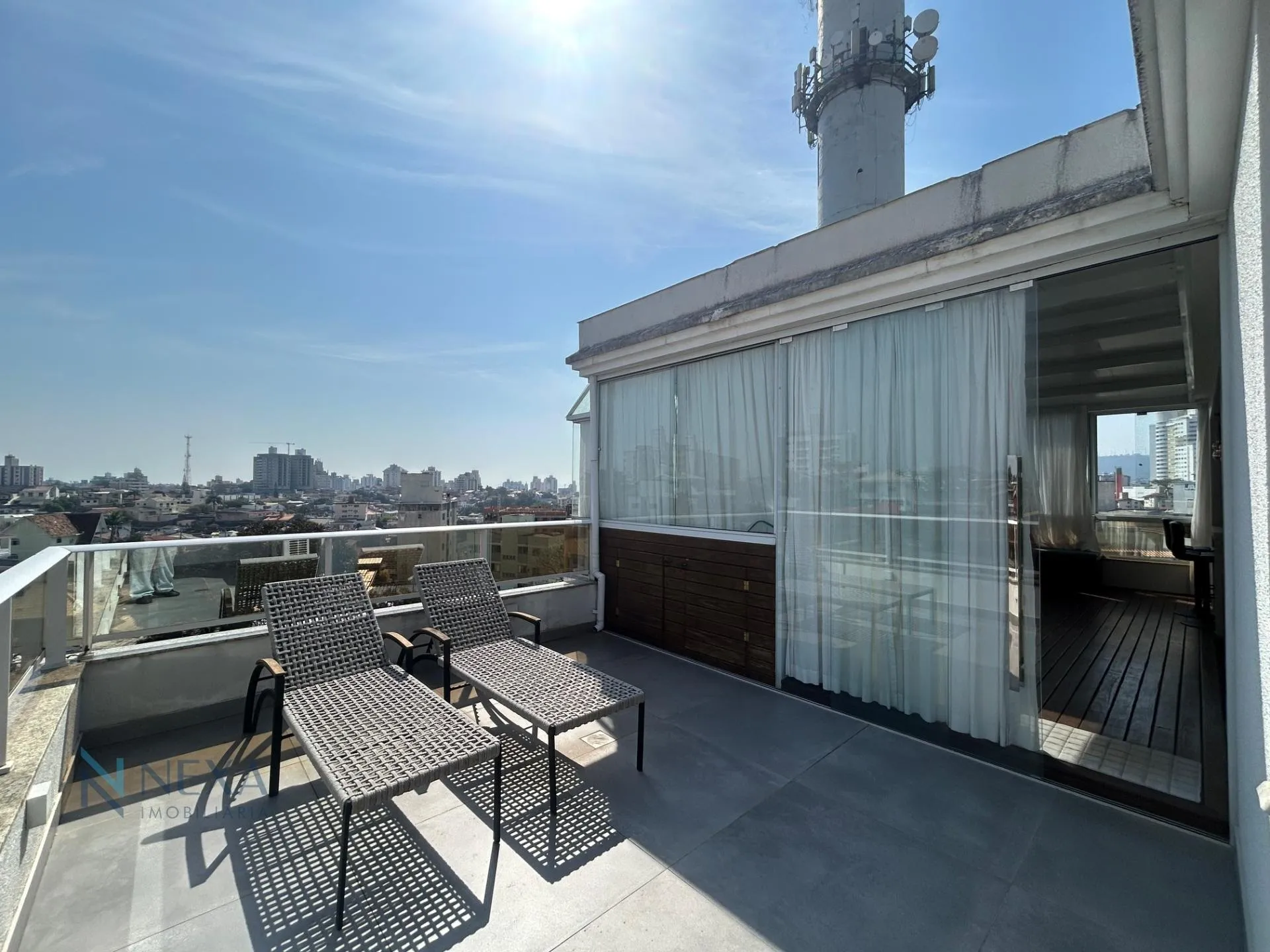 Furnished apartment with 2 en-suites and 152 m² — photo 42