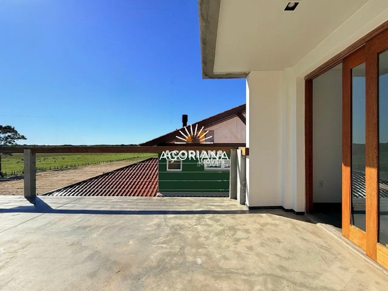 House with open-plan kitchen and 5 bedrooms over 558 m² — photo 41