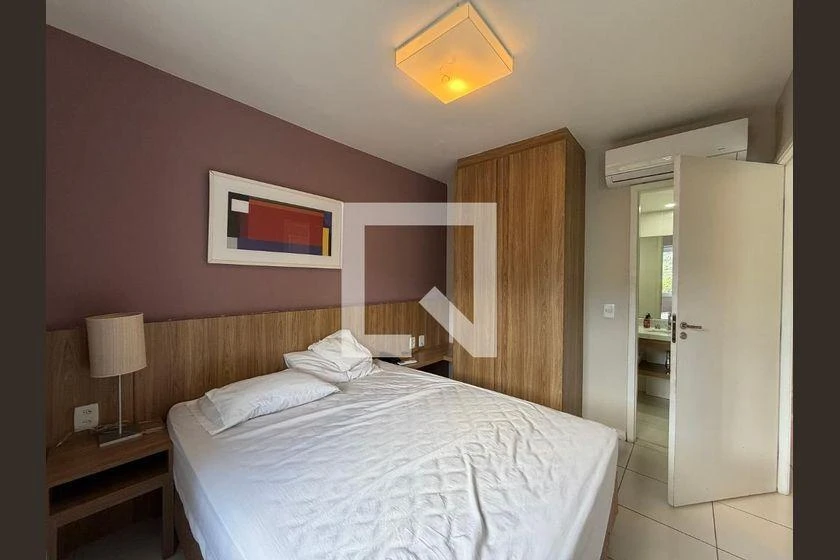 Furnished 2-bedroom apartment with an en-suite pair — photo 8
